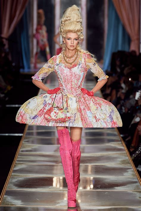 vogue moschino